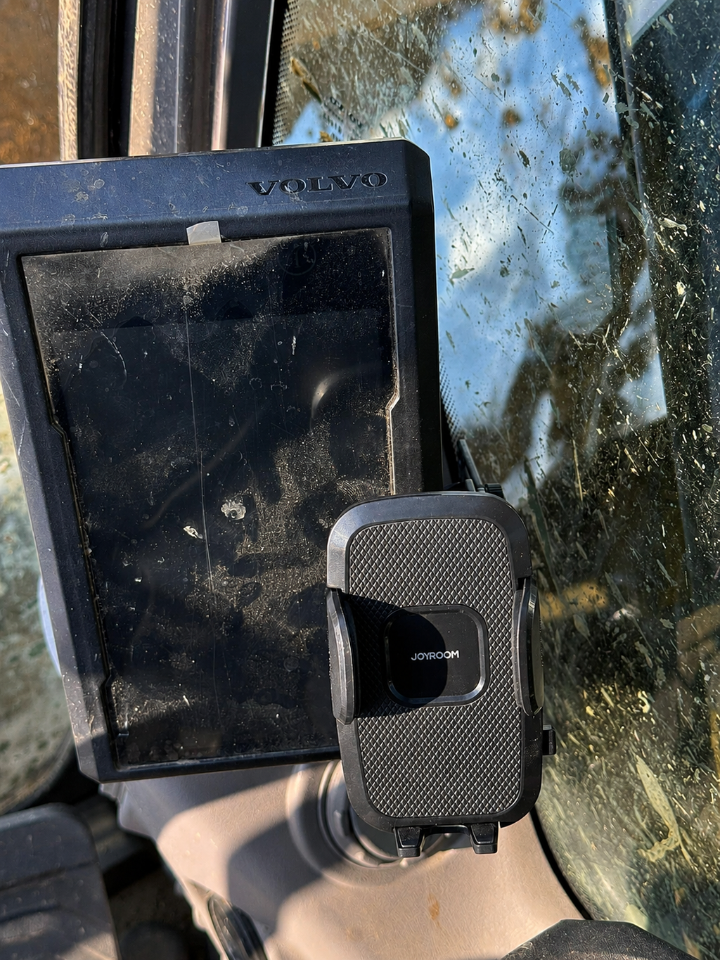 Volvo Excavators Monitor Standard Phone Holder